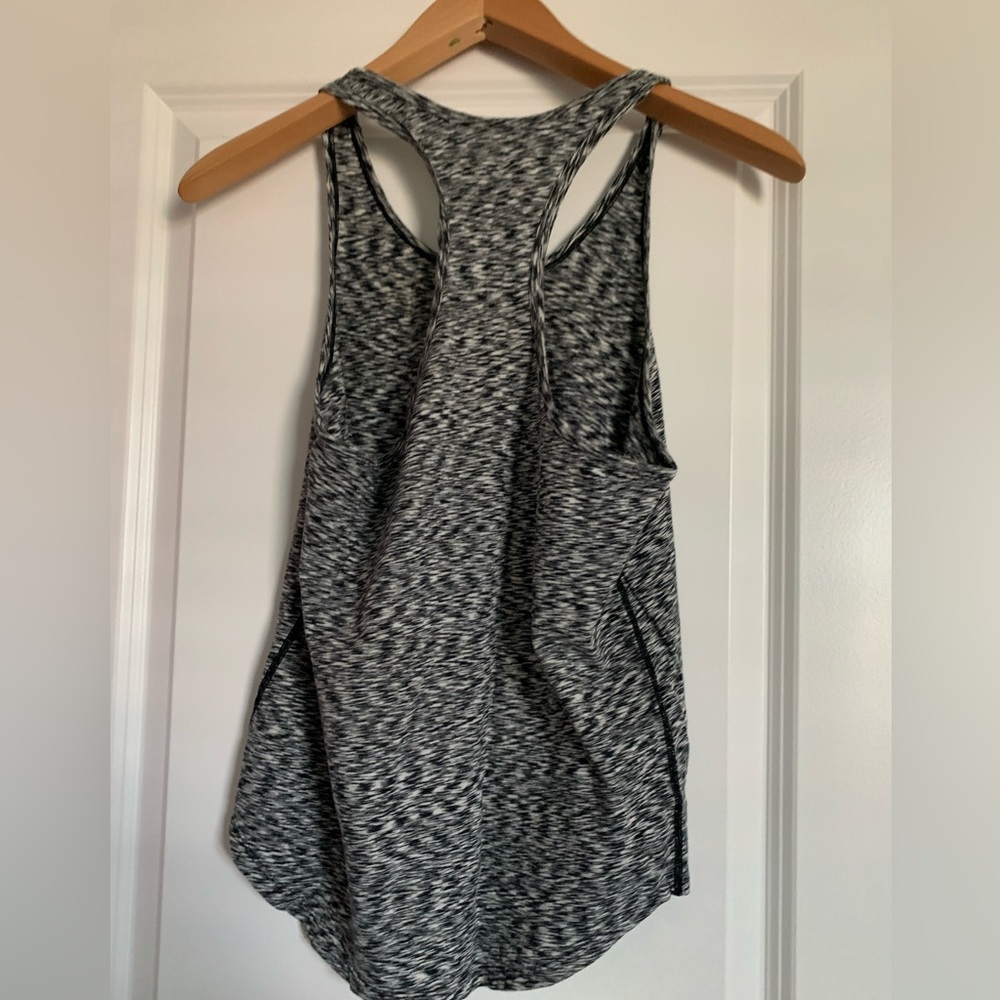 Outdoor‎ voices razor back tank small - Picture 2 of 4